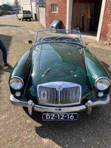 Image 2/17 of MG MGA Twin Cam (1959)