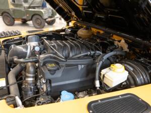 Image 30/47 of Land Rover Defender 90 Works V8 (2013)