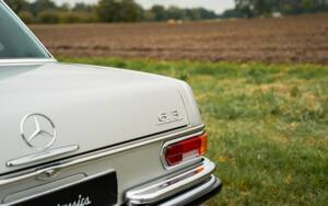 Image 15/50 of Mercedes-Benz 300 SEL 6.3 (1970)