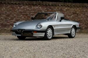 Immagine 1/50 di Alfa Romeo 2.0 Spider QV (1988)