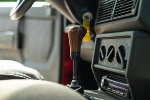 Bild 42/47 von Alfa Romeo 75 1.6 (1991)