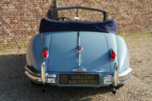 Image 6/50 de Jaguar XK 140 DHC (1957)