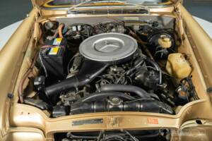 Immagine 7/19 di Mercedes-Benz 280 SE 3,5 (1971)