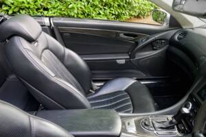 Image 19/23 de Mercedes-Benz SL 55 AMG (2007)