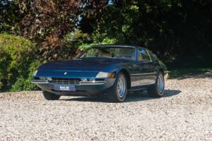 Image 4/17 de Ferrari 365 GTB&#x2F;4 Daytona (1973)