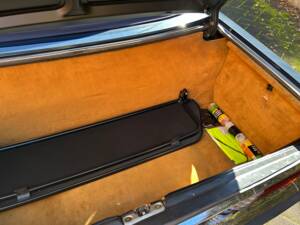 Image 14/51 of Mercedes-Benz 380 SL (1983)