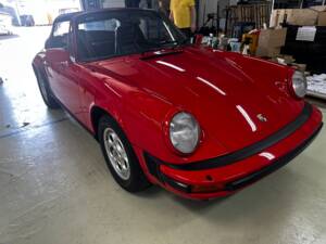 Bild 40/41 von Porsche 911 Carrera 3.2 (1984)