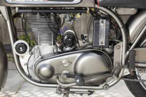 Image 6/40 of Norton Model 30 International (1957)