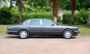 Afbeelding 2/50 van Jaguar XJ12 6.0 (1994)