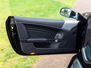 Immagine 36/98 di Aston Martin DBS (2010)