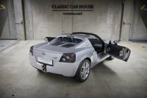 Image 30/81 of Opel Speedster 2.0 Turbo (2003)