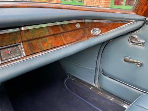 Image 14/19 of Mercedes-Benz 220 SE b (1963)