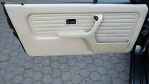 Immagine 39/48 di BMW 325i (1986)