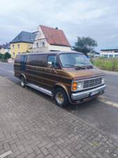 Immagine 5/143 di Dodge B 200 Sportsman (1978)