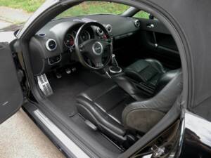 Image 22/35 of Audi TT 3.2 quattro (2004)