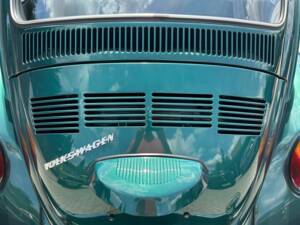 Image 26/92 of Volkswagen Beetle 1600 (1996)