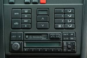 Image 36/50 of Mercedes-Benz C 36 AMG (1995)
