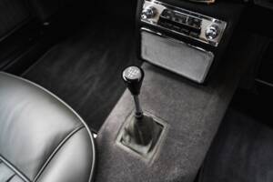 Image 17/42 de Aston Martin DB 5 (1964)
