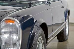 Afbeelding 6/20 van Mercedes-Benz 280 SL (1971)