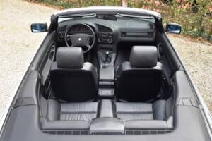 Image 24/46 of BMW 320i (1995)
