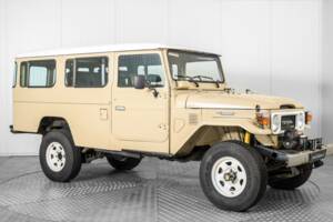 Bild 5/50 von Toyota Landcruiser BJ 45 (1982)