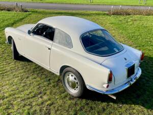 Image 7/32 of Alfa Romeo Giulia 1600 Sprint (1963)