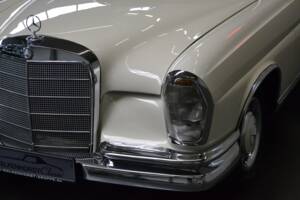 Image 59/61 de Mercedes-Benz 250 SE (1966)