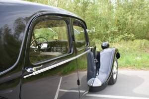 Image 29/57 de Citroën Traction Avant 15/6 (1950)