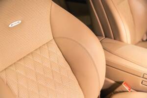 Image 33/40 of Mercedes-Benz CL 65 AMG (2008)