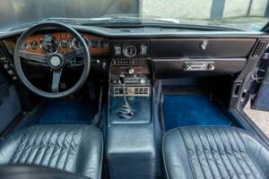 Immagine 41/50 di Aston Martin DBS Vantage (1969)