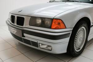 Imagen 19/28 de BMW 325i (1994)