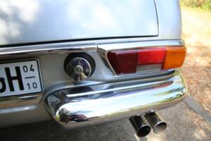 Image 23/37 of Mercedes-Benz 280 SL (1969)