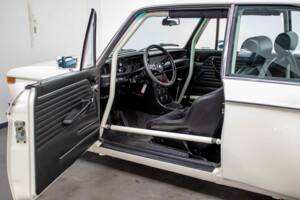 Immagine 17/32 di BMW 2002 tii (1971)