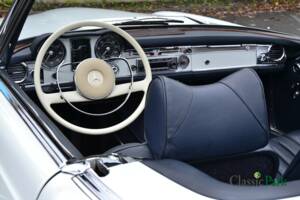 Image 39/50 of Mercedes-Benz 250 SL (1966)