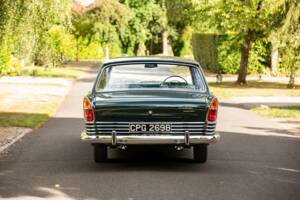 Image 29/44 of Ford Zodiac MkIII (1964)