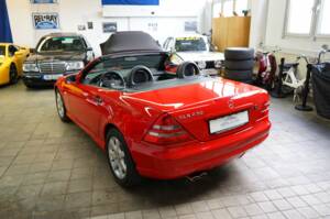 Image 16/41 of Mercedes-Benz SLK 230 Kompressor (1998)