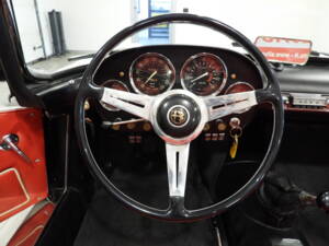 Image 21/51 de Alfa Romeo 2000 Spider (1959)
