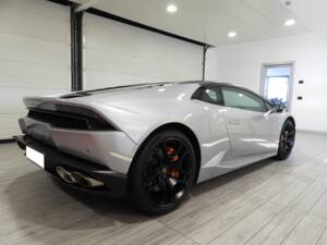 Image 4/15 of Lamborghini Huracán LP 610-4 (2014)