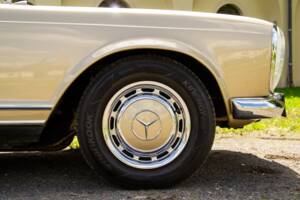 Image 41/56 de Mercedes-Benz 280 SL (1970)