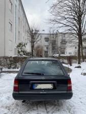 Afbeelding 19/74 van Mercedes-Benz 220 TE (1993)