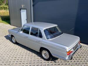 Image 4/30 of BMW 2000 tilux (1968)