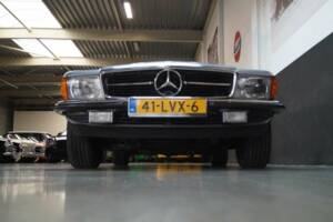 Image 11/41 of Mercedes-Benz 500 SL (1986)