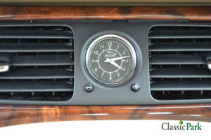 Image 32/46 of Jaguar XJ 8 3.5 (2007)
