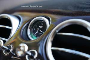 Image 14/28 of Bentley Continental GT V8 (2016)