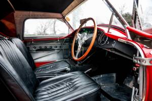 Image 42/49 of MG MGA 1850 (1960)