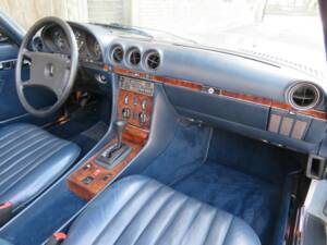 Bild 18/25 von Mercedes-Benz 380 SL (1985)