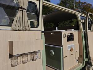 Image 18/30 of Volkswagen T2 Brasil Camper (1982)