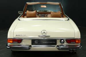 Bild 5/30 von Mercedes-Benz 280 SL (1971)