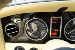 Imagen 37/50 de Bentley Azure Mulliner (2003)