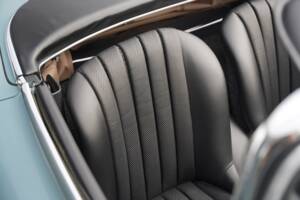 Image 11/43 of Mercedes-Benz 300 SL Roadster (1960)
